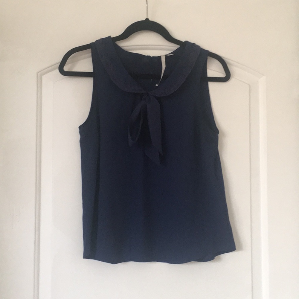 LC Lauren Conrad navy sleeveless top